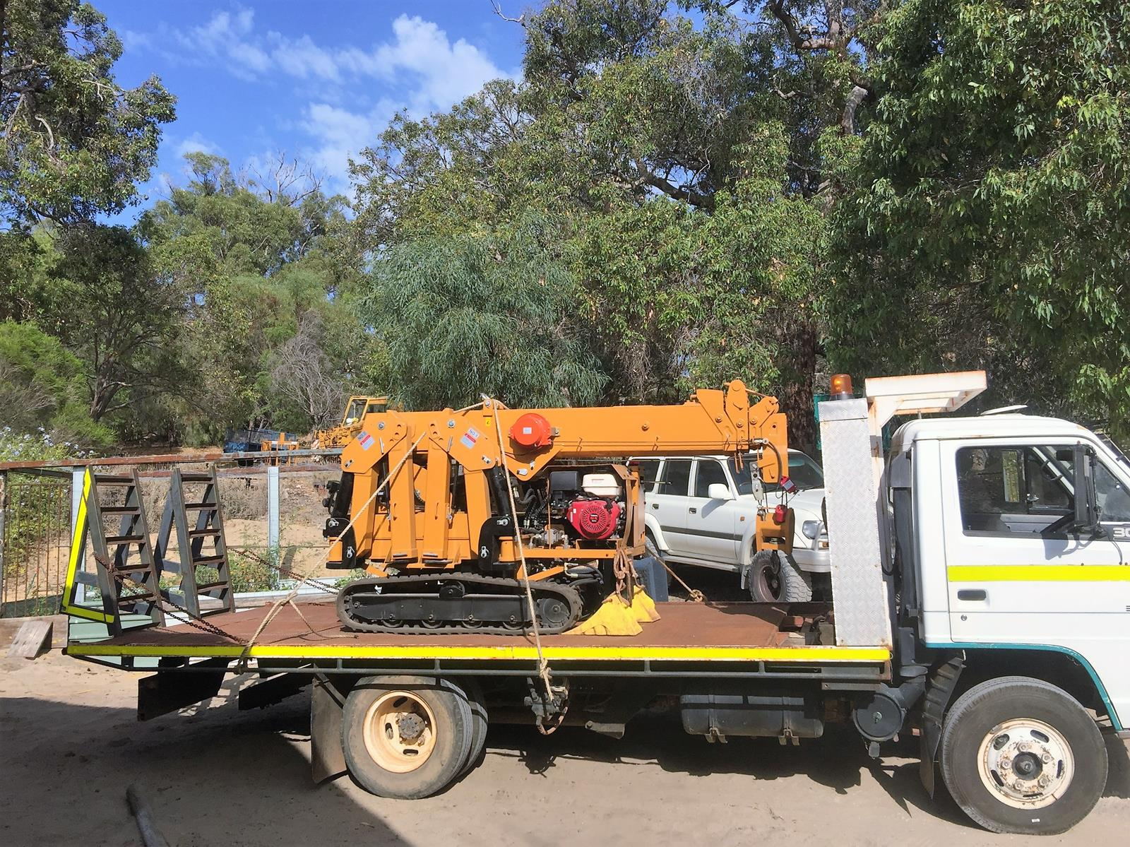 履带式起重机图片